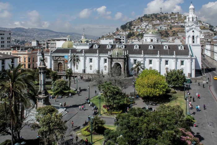 Plaza Grande - Centro Historico - Quito Turismo