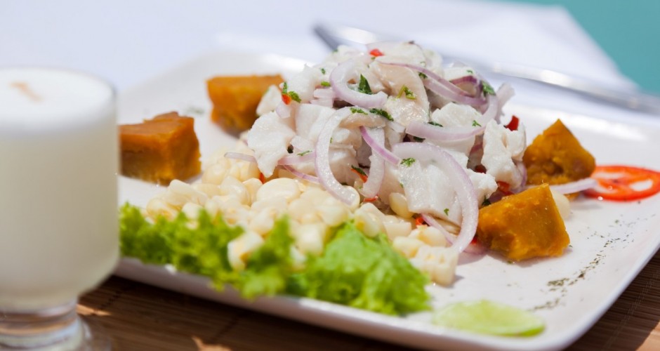 Cebiche Peruano de pescado e Pisco Sour - Foto: Alex Bryce