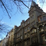 Praga tem herança arquitetônica que vai do gótico a obras típicas do comunismo