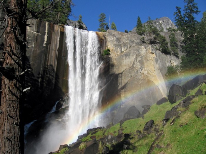 Vernal_Falls_Rainbow