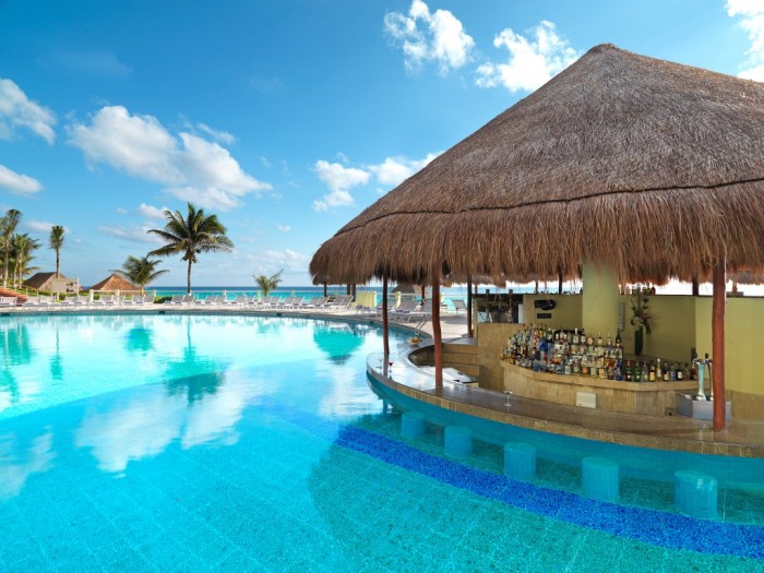 ParadisusCancun-Bar molhado