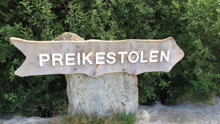 Trilha de Preikstolen - Noruega 01