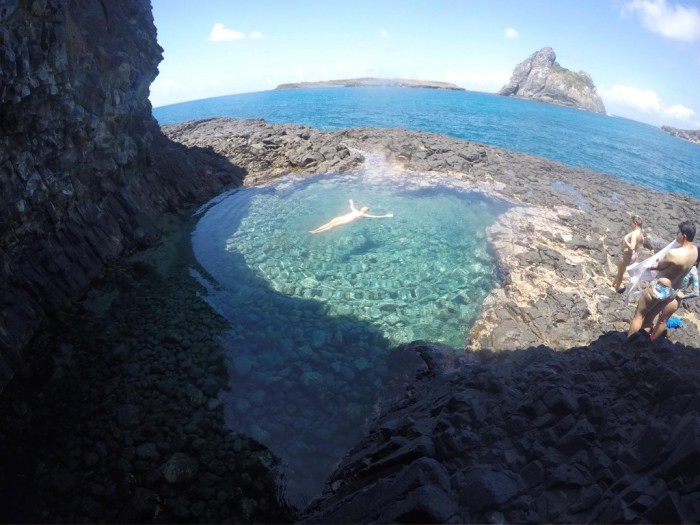 Piscina natural de São José, em Fernando de Noronha, por Nicole Nunes