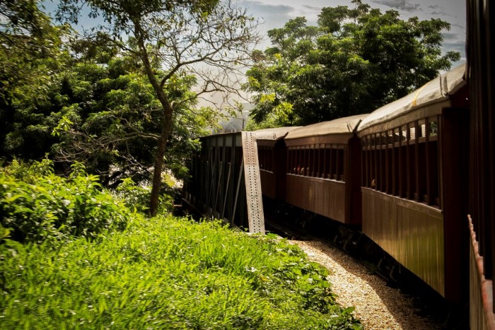 Trem turístico na cidade de São João del Rei, MG - Foto: Renan Carvalhais