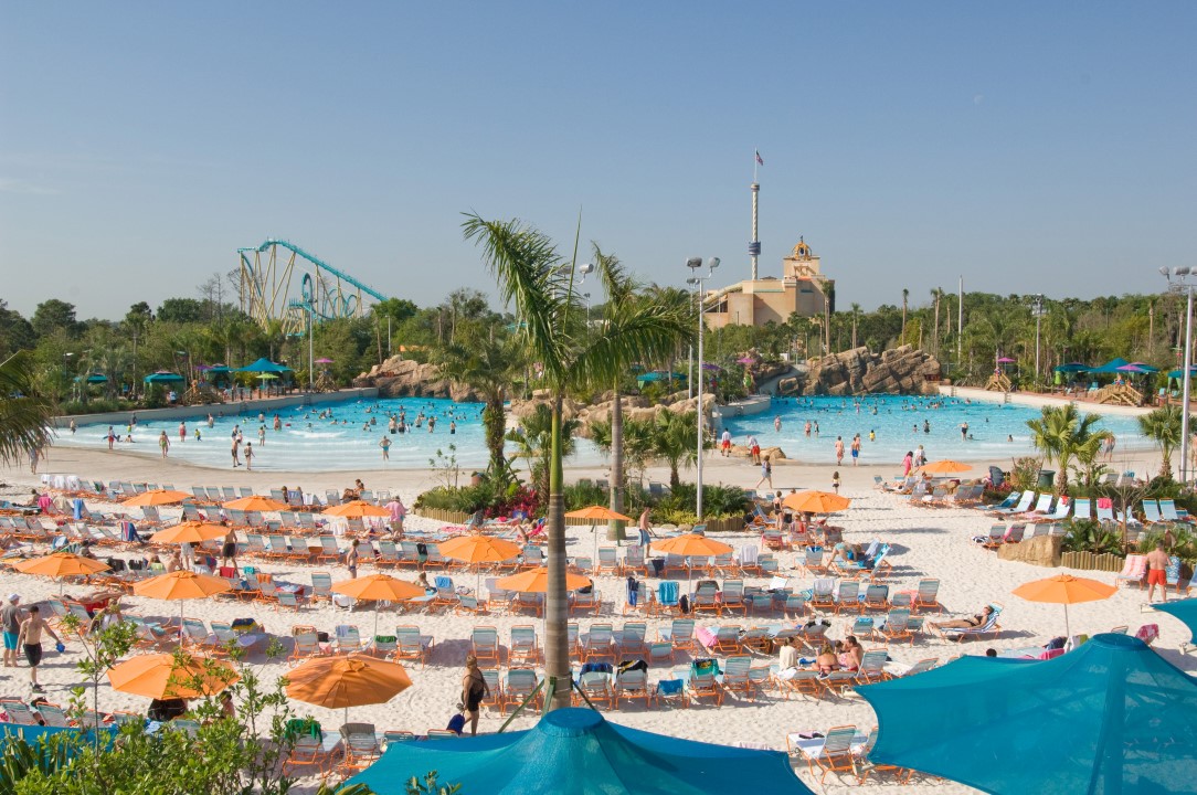 Aquatica Orlando Double Wave Pool