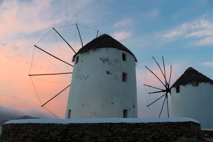 Anoitecer nos moinhos de Mykonos